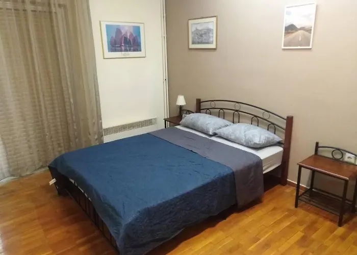 κεντρικο διαμερισμα στα τρικαλα Apartamento *