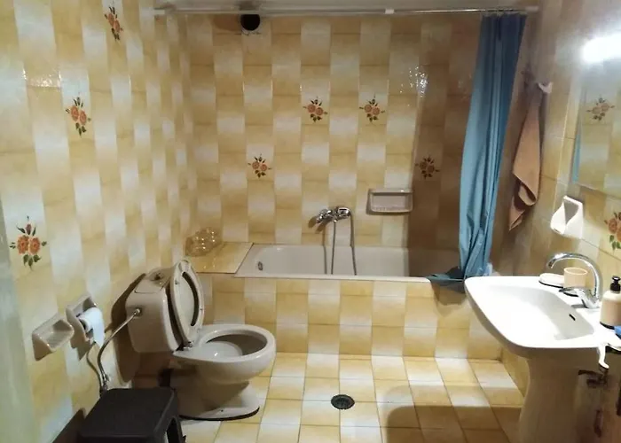 κεντρικο διαμερισμα στα τρικαλα Apartamento *